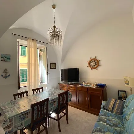 Apartment Bilocale In Centro Sanremo