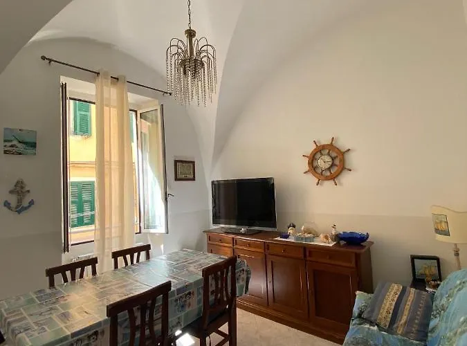 Appartamento Bilocale In Centro Sanremo